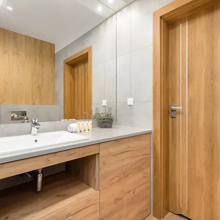 Apartman Park Mariacka Z Parkingiem By Renters Szczecin