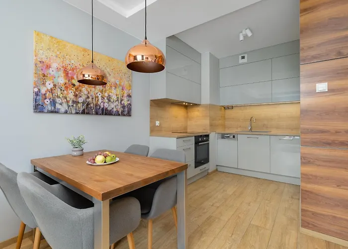 Park Mariacka Z Parkingiem By Renters