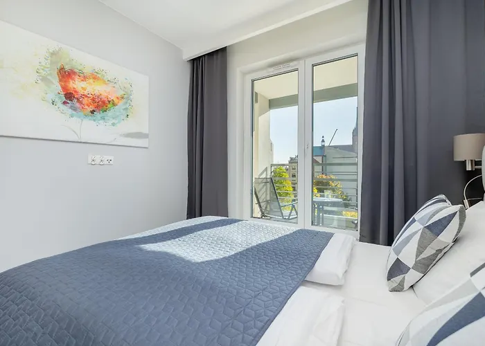 Park Mariacka Z Parkingiem By Renters *