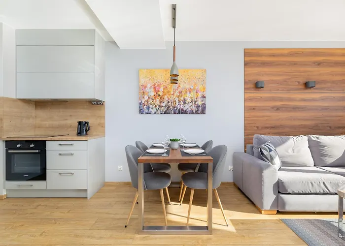 Park Mariacka Z Parkingiem By Renters